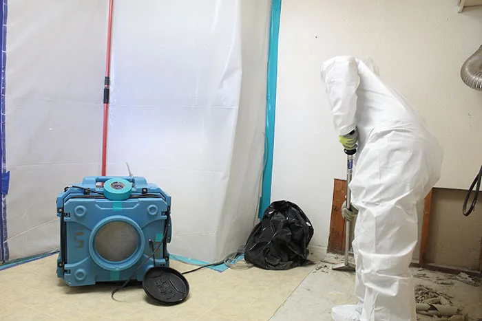 Water damage cleanup in an Oakland apartment