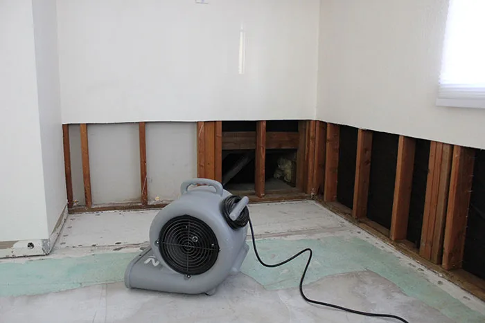 Drying the walls after a flood cut, Oakland